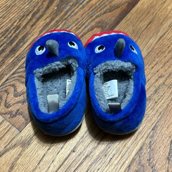 Shark Slippers Toddler Baby Shark Size 5 - Picture 11 of 11